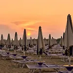 Bright Flat With Shared Swimming Pool Lejlighed Bibione
