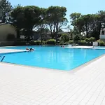 Bright Flat With Shared Swimming Pool Lejlighed