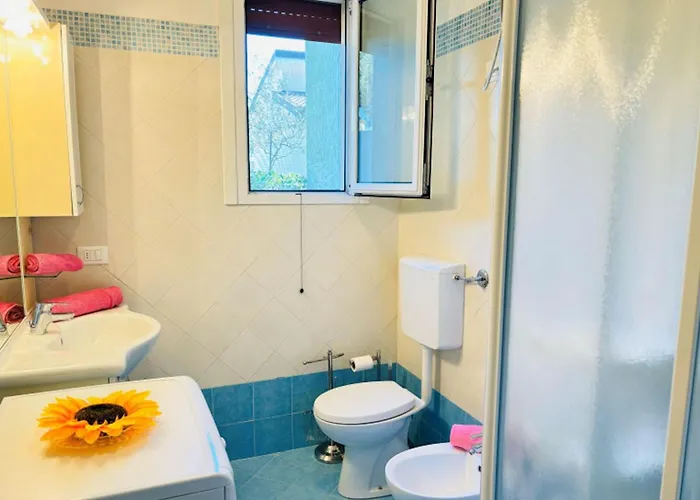 Апартаменты Bright Flat With Shared Swimming Pool *